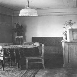фото  новокузнецк 1937 гостиница на верхней колонии 3 комнатный номер гостинная.jpg