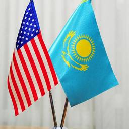 В отчете США указывает свою оценку и заключения в адрес Казахстана, упоминает о том, что нужно срочно решить проблему социально-экономической фрустрации среди населения. 