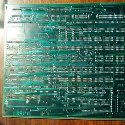 Для Электроники МС0585 - контроллер MFM жёсткого диска НМД2 Ред3 с импортным процессором. Отсутствует синяя пластмассовая ручка разъёма. Тестирование проводилось год назад, когда я продавал 85-ку. На момент тестирования данный КЖД был полностью исправен.