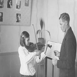 фото  новокузнецк 1937 детский дом культуры урок музыки 1.jpg