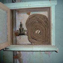 Пожарный кран и шланг, клуб МВД