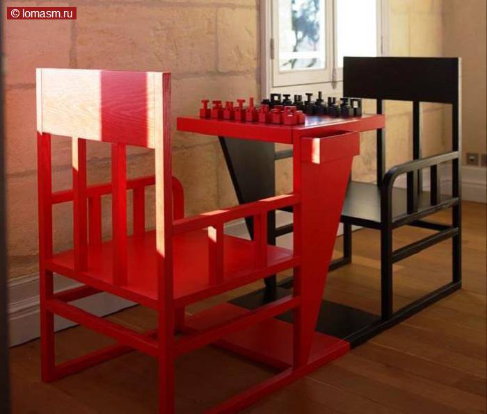 Шахматный стол из воссозданного 