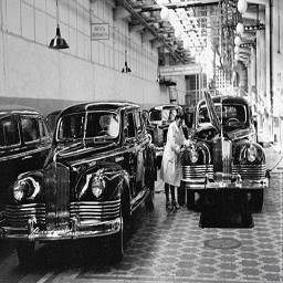 Сборка легковых автомобилей ЗИС-110 на Московском автомобильном заводе, 1946 | Фото: Иван Шагин